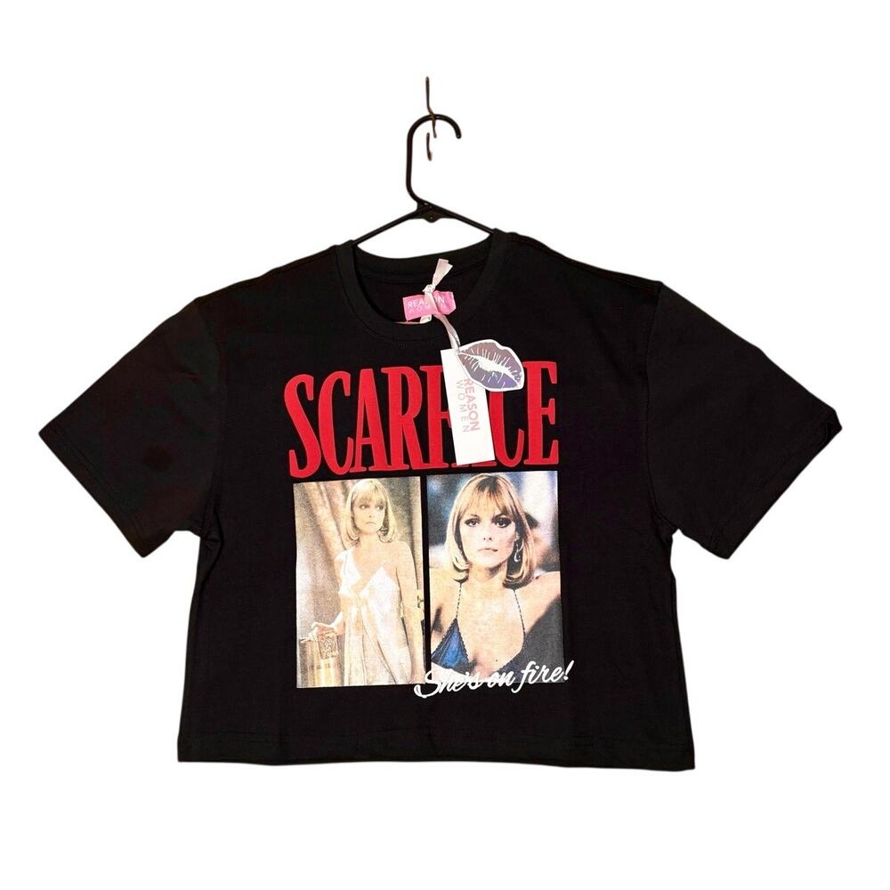 NWT Scarface 'She's On Fire' Cropped Tee by Reason - Medium